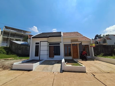 Rumah “Jauh dari Bising” di Ujungberung – Kawasan Bandung Timur