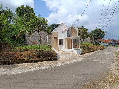 Rumah Pinggir Jalan Bebas Sita, Cicilan Flat di Bandung Timur