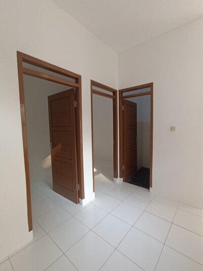 Rumah Pinggir Jalan Bebas Sita, Cicilan Flat di Bandung Timur-7